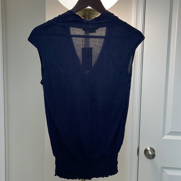 To The Max Navy Blue Sleeveless Blouse - Picture 8 of 8